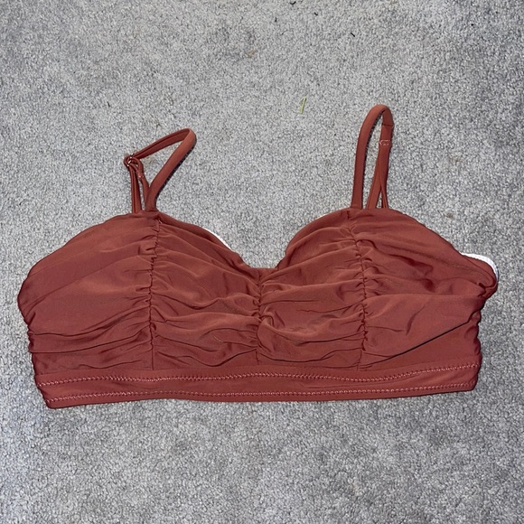 Bikini - Picture 2 of 4